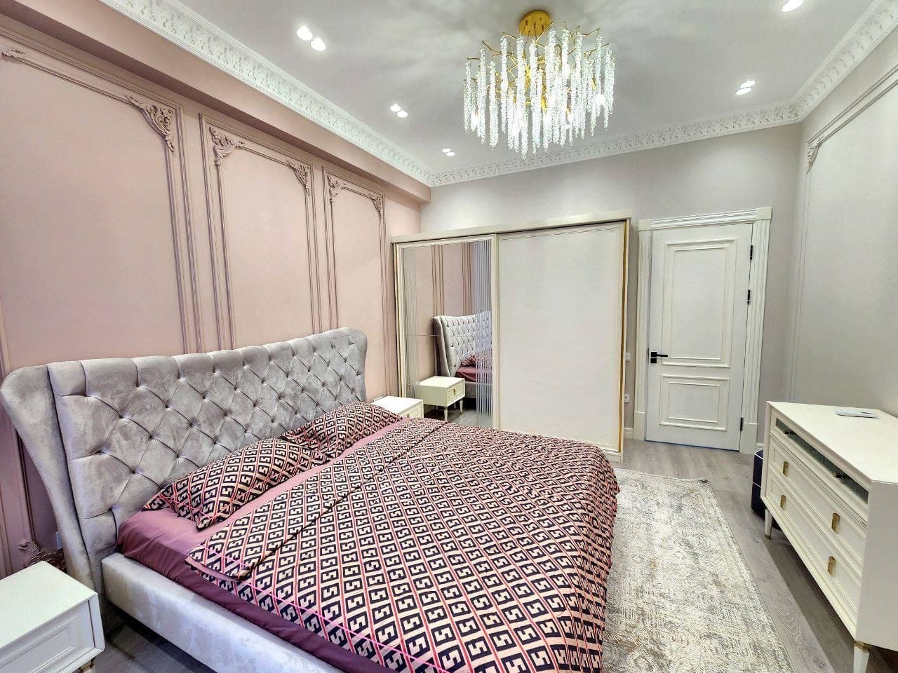 Квартира продажа Бабур парк. 102кв, с ремонтом и мебелью класса ЛЮКС.. — 2
