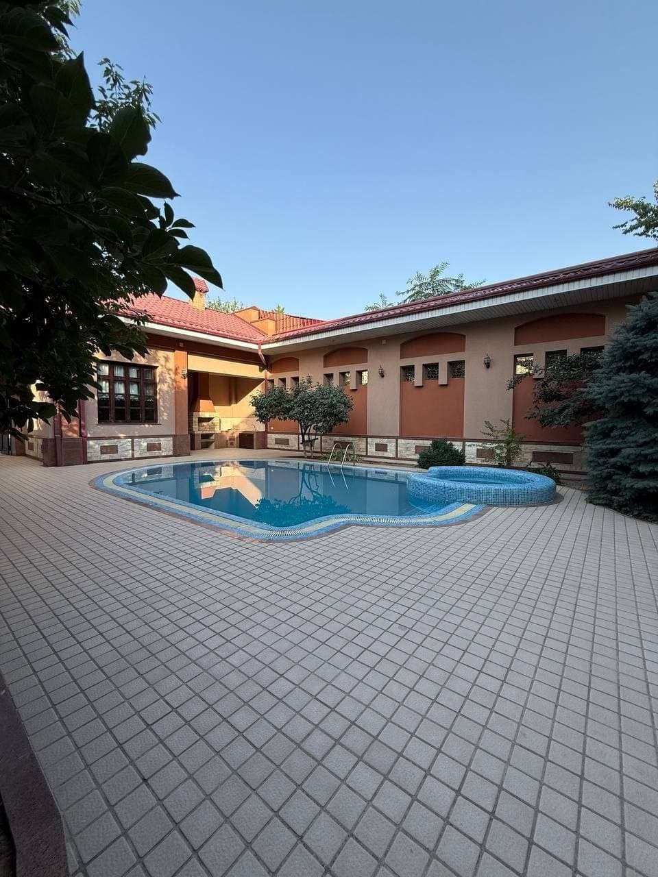 Дом 1000 м² | 8 соток | махалля Узумзар — 2