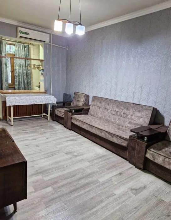 Юнусабад 11, 2в3/1/4 50 м2 Балкон: 1,5x6 Ориентир: Мегапланет Ипотека: Есть — 1