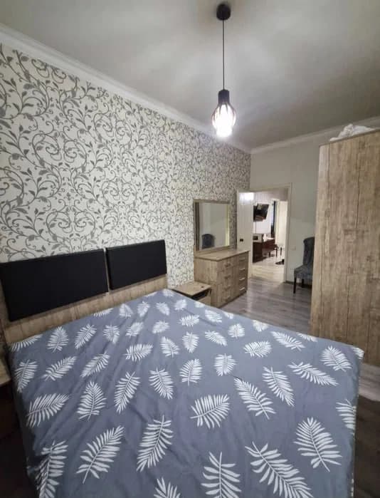 Юнусабад 11, 2в3/1/4 50 м2 Балкон: 1,5x6 Ориентир: Мегапланет Ипотека: Есть — 3