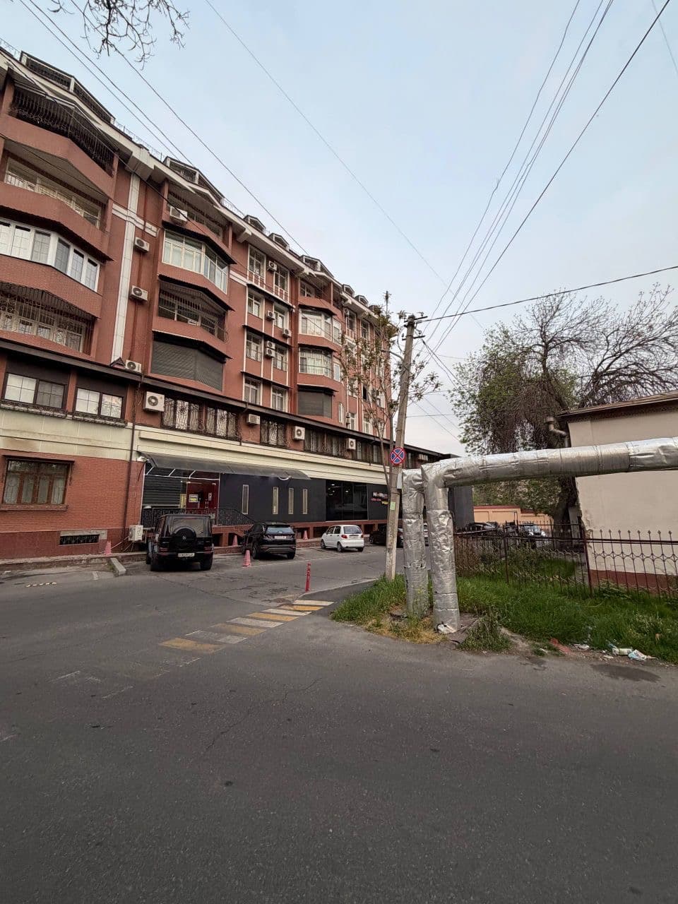 Shaxar markazi Sodiq Azimov kochasida 3,5 sotx hovli uy yer hisobida sotiladi — 5