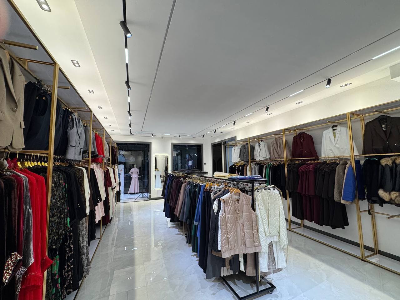 Продается Коммерческое помещение в Яккасарайском районе, 110 м², 1 этаж — 5