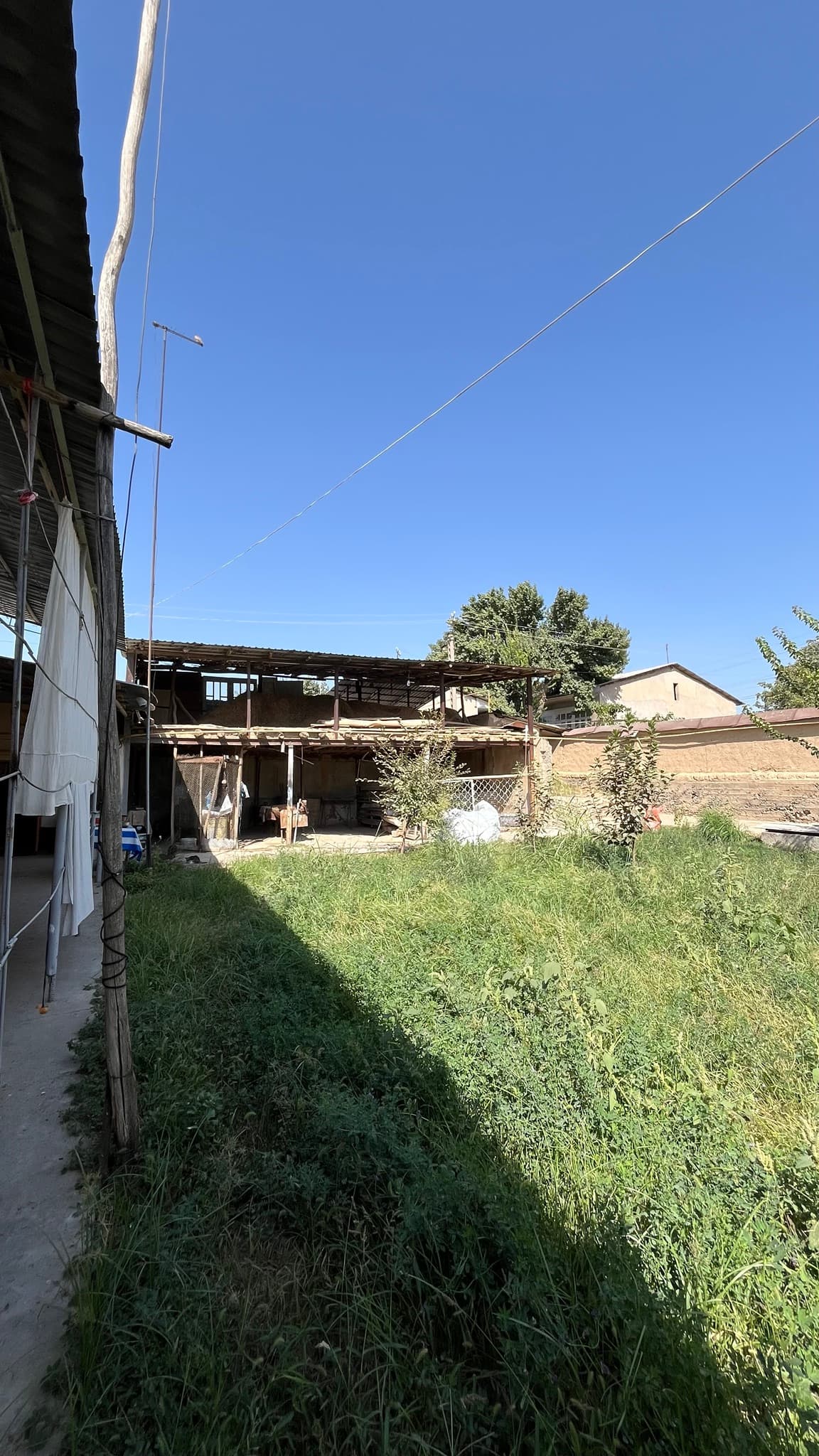 Zangiotada 6,92 sotixli hovli uy sotiladi — 6