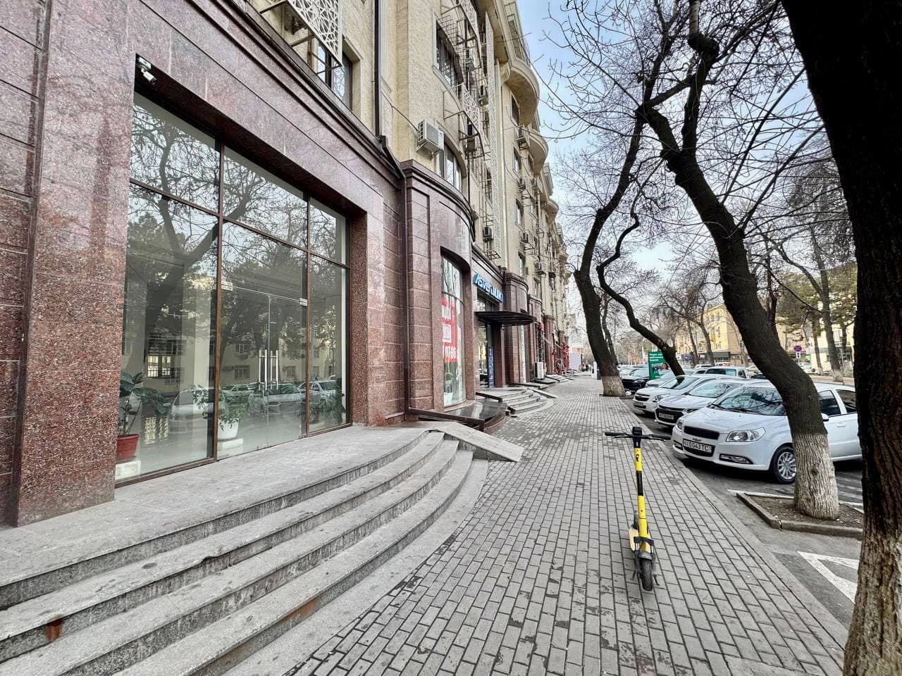 Помещение на 1-ой линии в Мирабадском районе, 530 м2 — 2