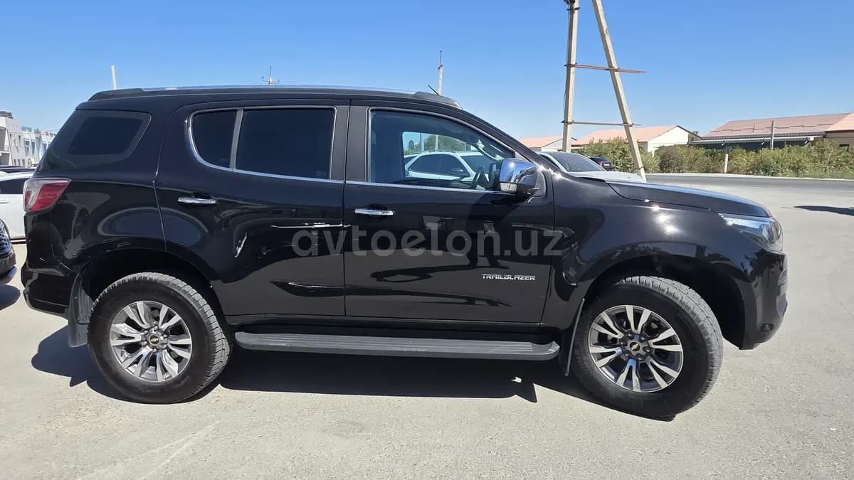 Chevrolet Traverse 2022 — 2