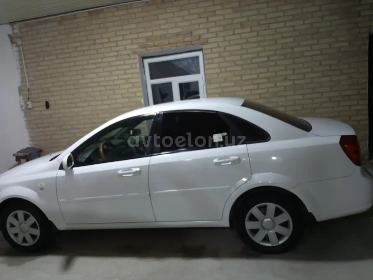 Chevrolet Gentra, 2 позиция 2015 — 4