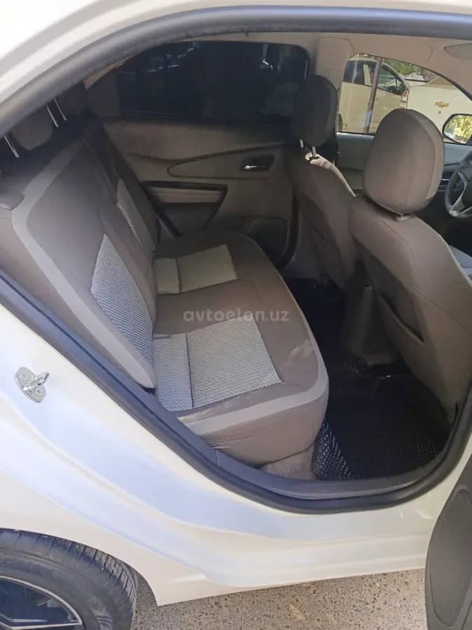 Chevrolet Cobalt, 4 позиция 2024 — 3
