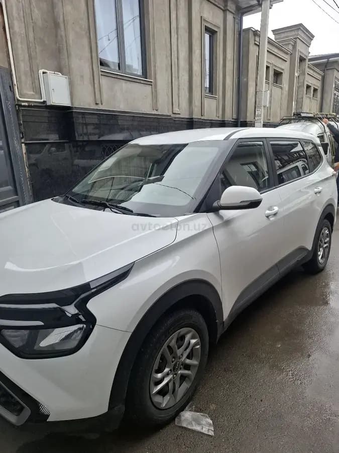 Kia Carens 2024 — 2