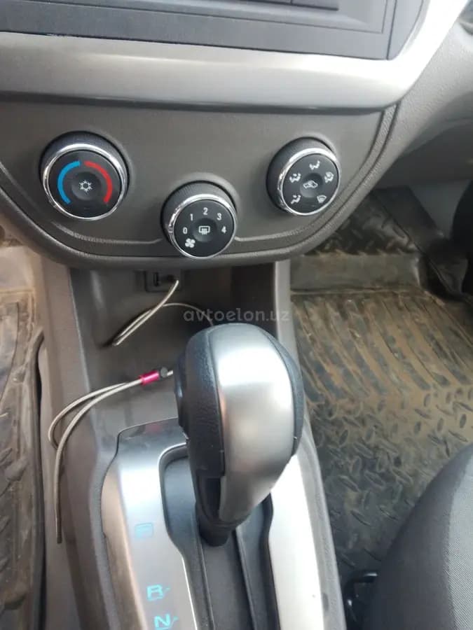 Chevrolet Cobalt, 4 позиция 2025 — 4