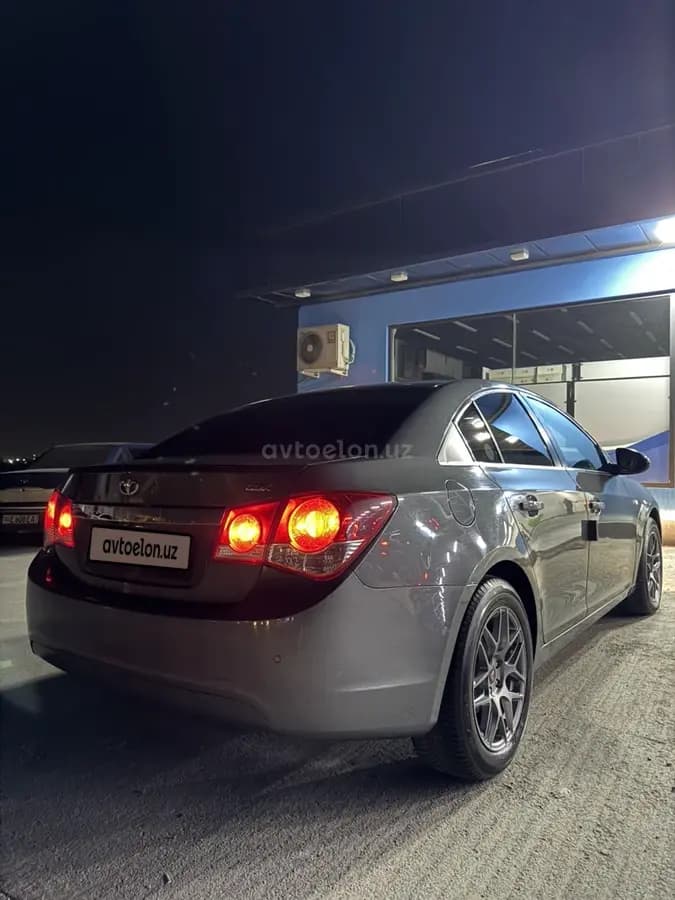 Chevrolet Cruze 2009 — 3