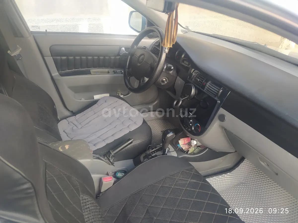Chevrolet Gentra, 1 позиция 2015 — 5