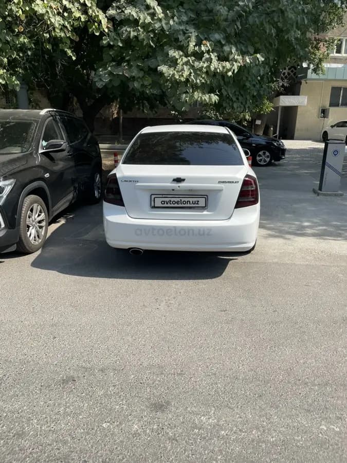 Chevrolet Lacetti, 2 позиция 2011 — 4