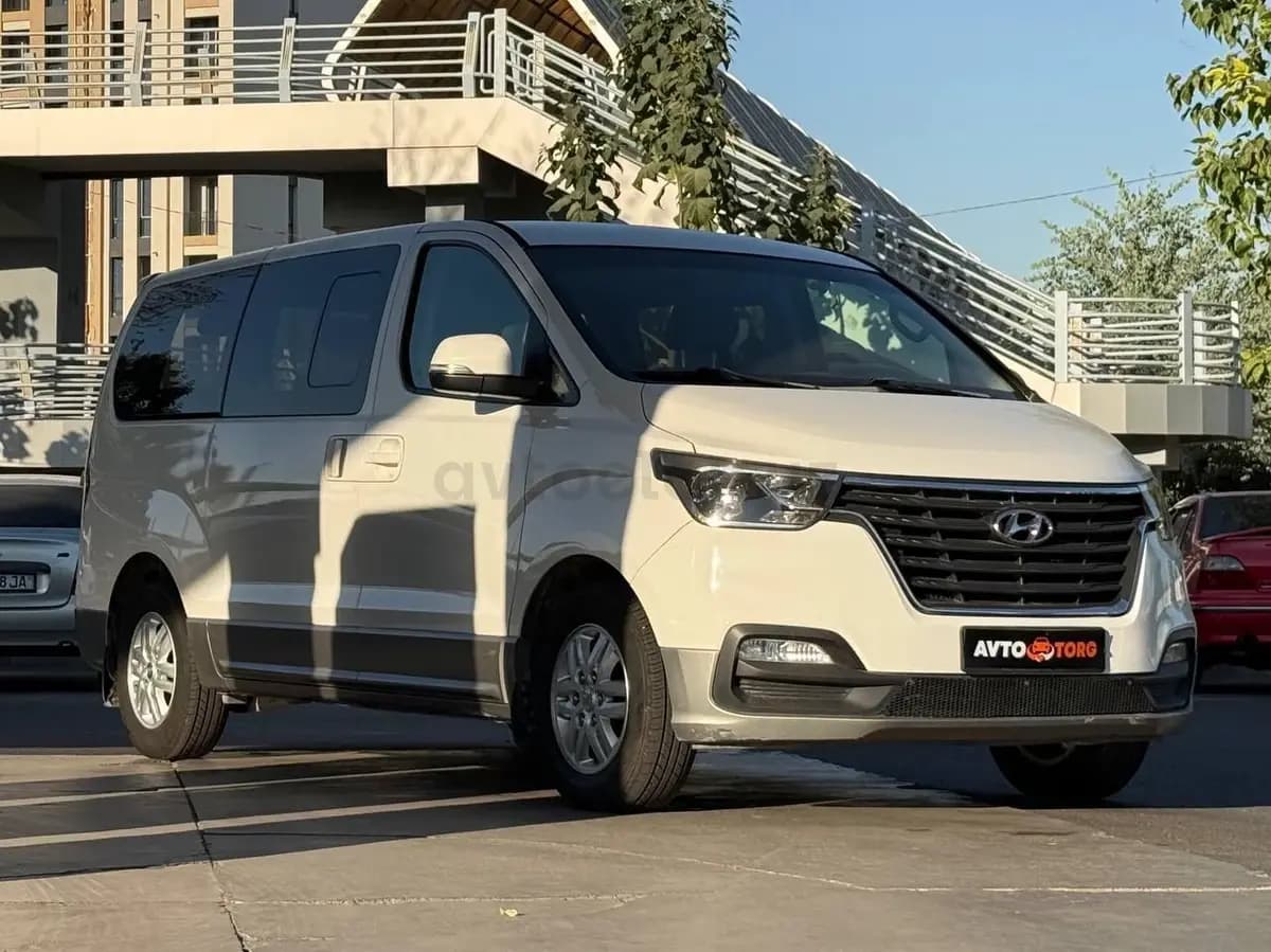 Hyundai H-1 2018 — 2