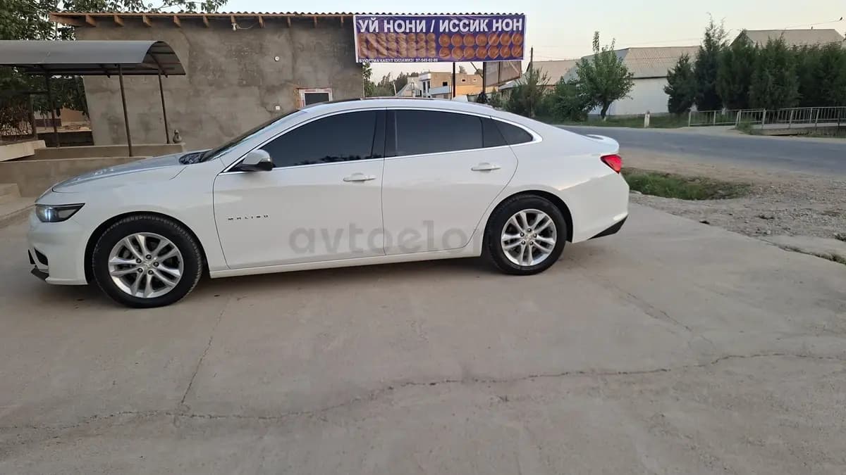 Chevrolet Malibu 2 2018 — 2
