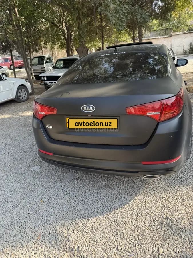 Kia K5 2011 — 2