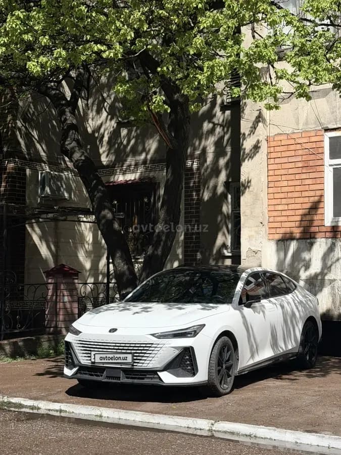 Changan UNI-V 2023 — 2