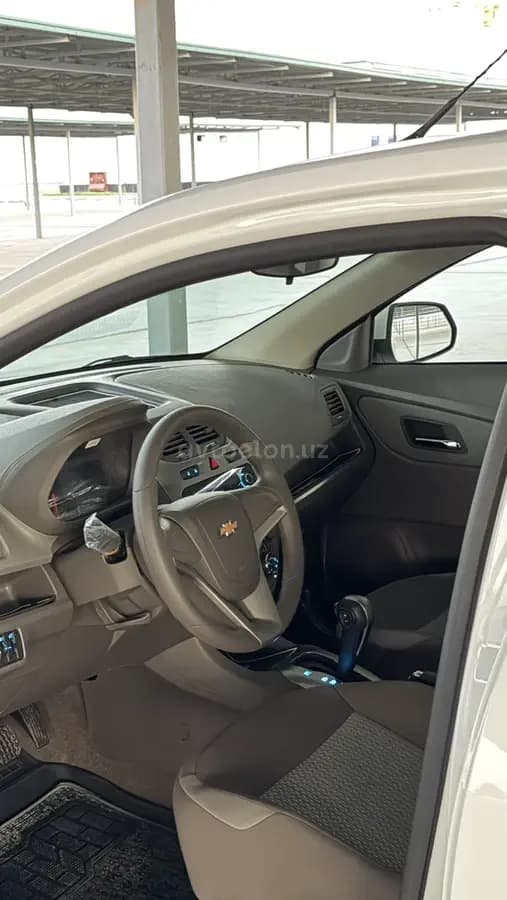 Chevrolet Cobalt, 4 позиция 2025 — 4