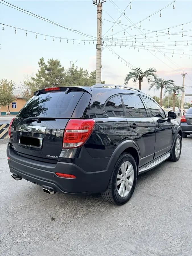 Chevrolet Captiva, 4 позиция 2010 — 3