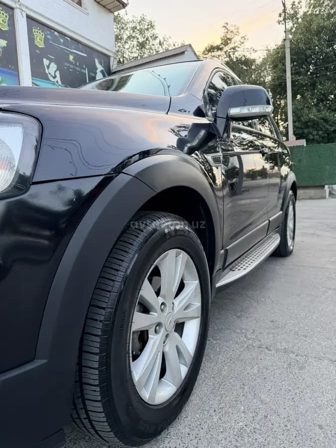 Chevrolet Captiva, 4 позиция 2010 — 5