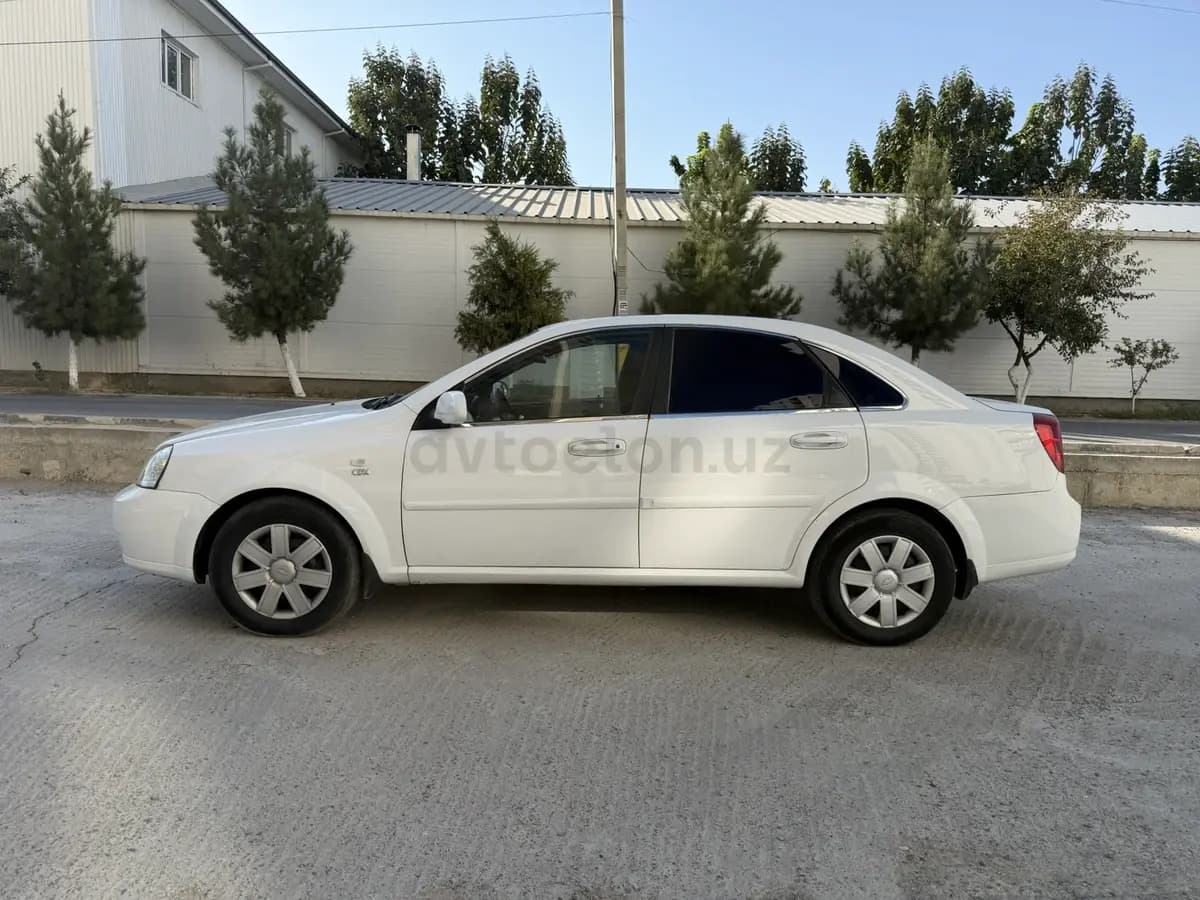 Chevrolet Lacetti, 3 позиция 2008 — 2