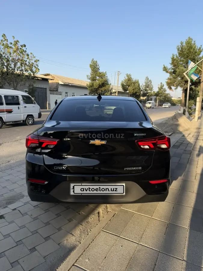 Chevrolet Onix 2026 — 3
