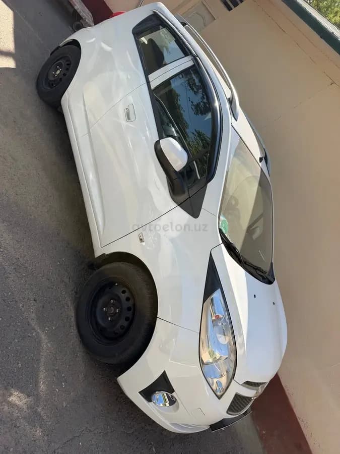 Chevrolet Spark, 3 позиция 2011 — 5