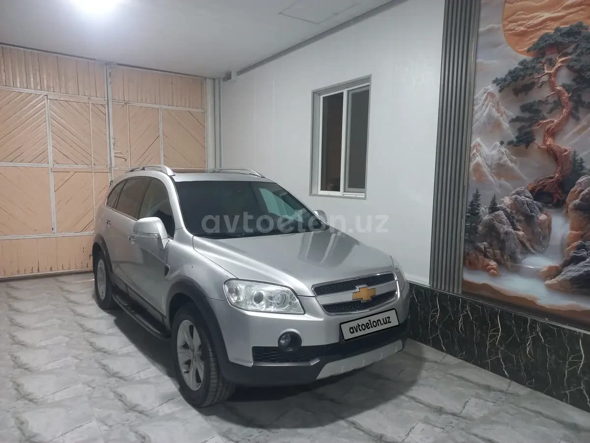 Chevrolet Captiva, 1 позиция 2010 — 3