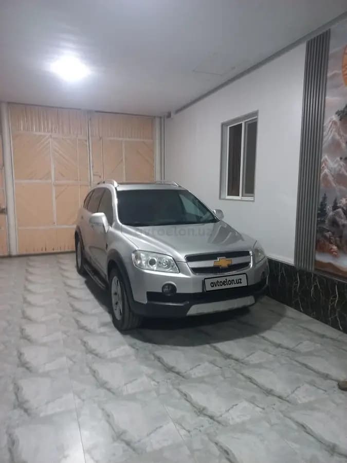 Chevrolet Captiva, 1 позиция 2010 — 4