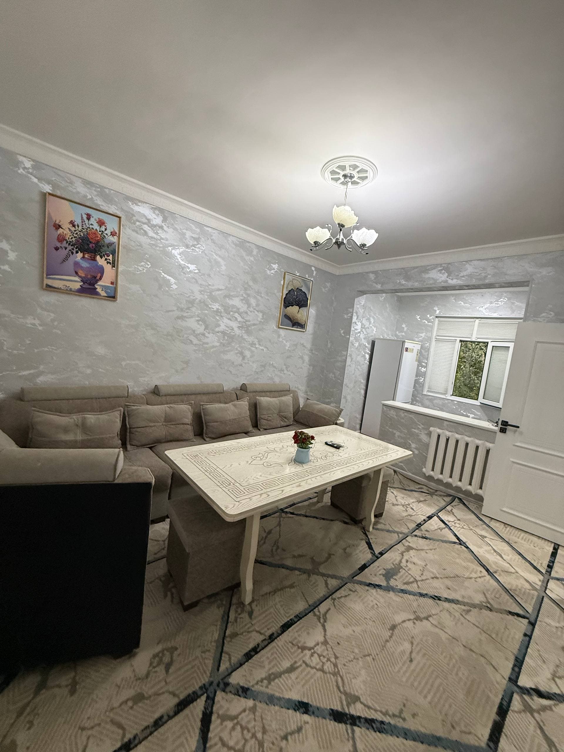 3-kvartalda 2 xona sotiladi — 3