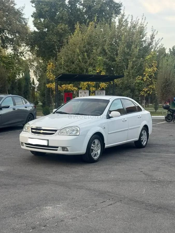 Chevrolet Lacetti, 2 позиция 2011 — 4
