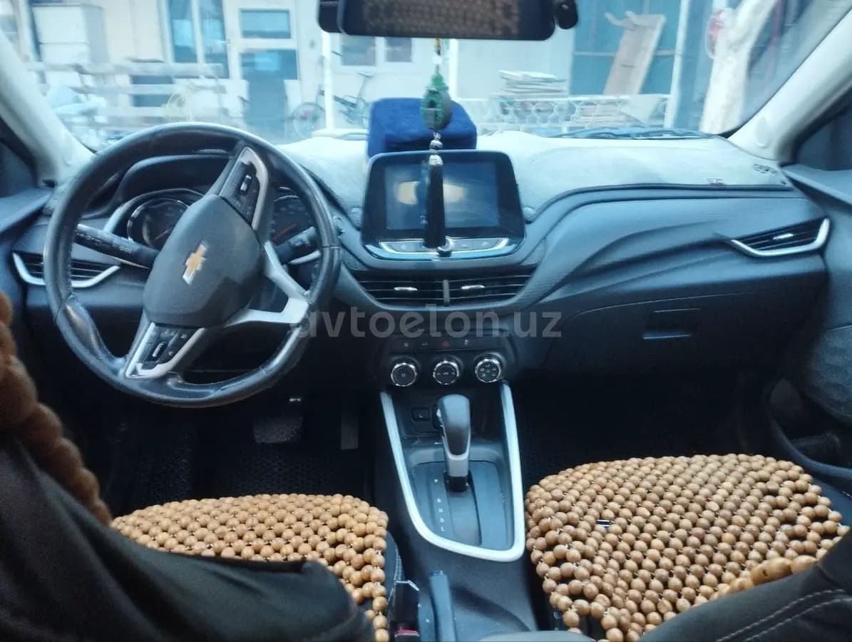 Chevrolet Onix 2023 — 4
