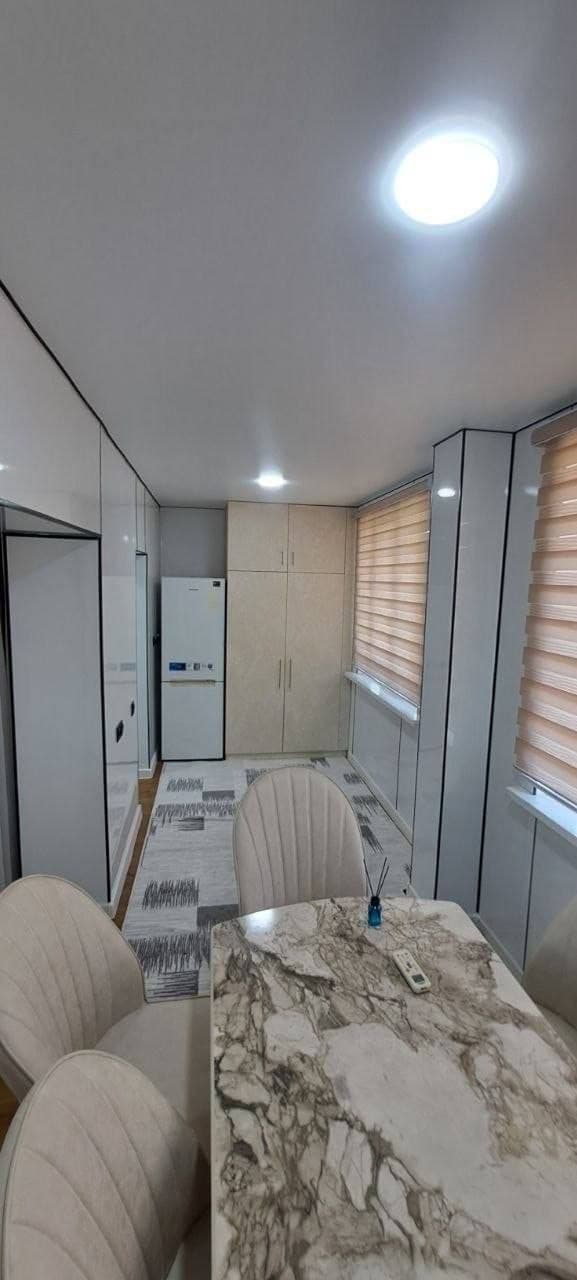 🇺🇿 ЧИЛОНЗОР-6 | 3 КОМНАТЫ 📍 Ориентир: Парус 🏢 3 этаж из 4 📐 70 м² 🧱 Кирпичный дом — 2