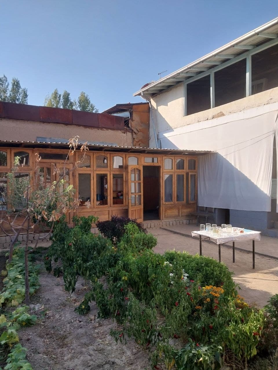 Hovli sotiladi — 1