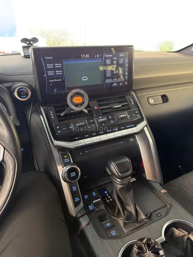 Toyota Land Cruiser Prado 2024 — 3