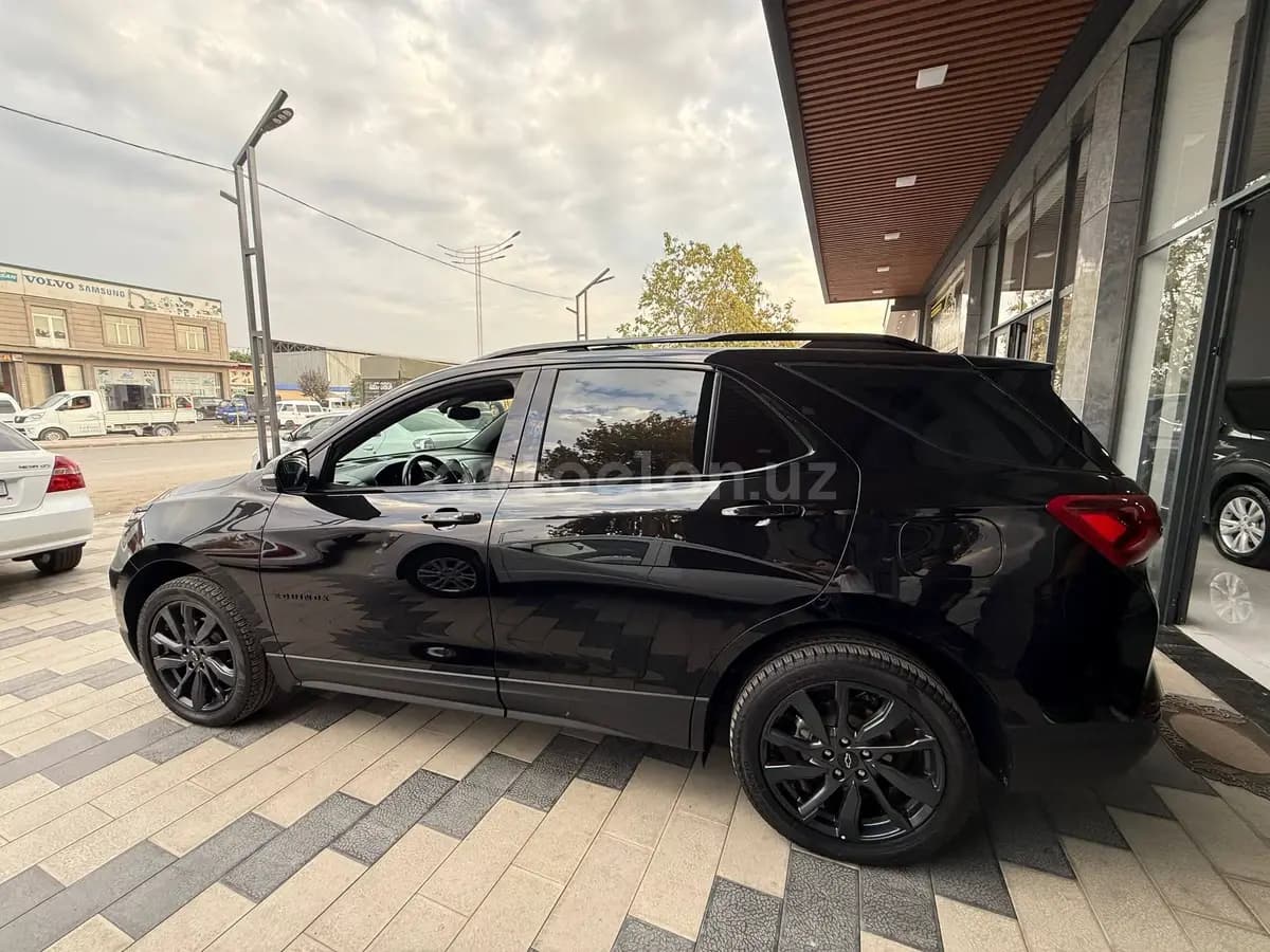 Chevrolet Equinox 2023 — 3