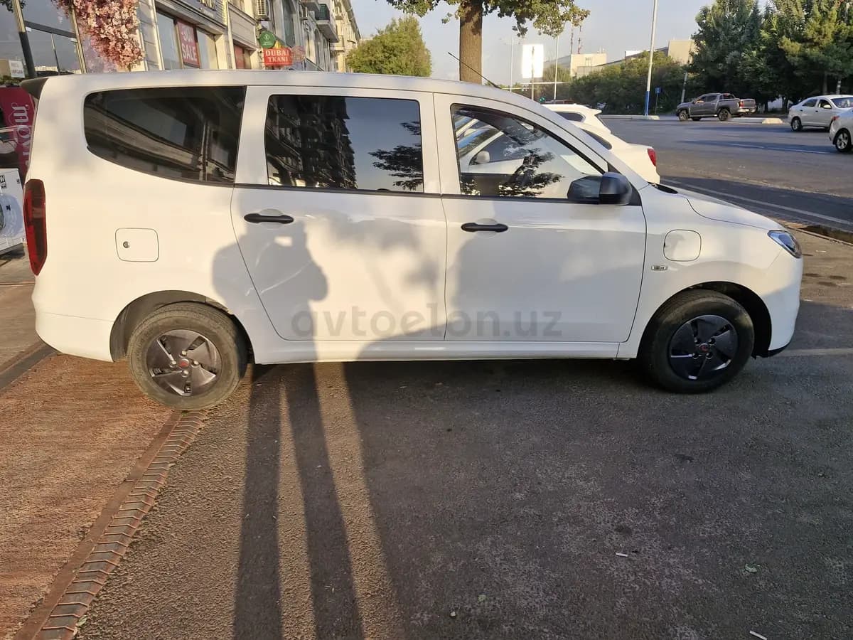 Wuling Hongguang V 2025 — 4