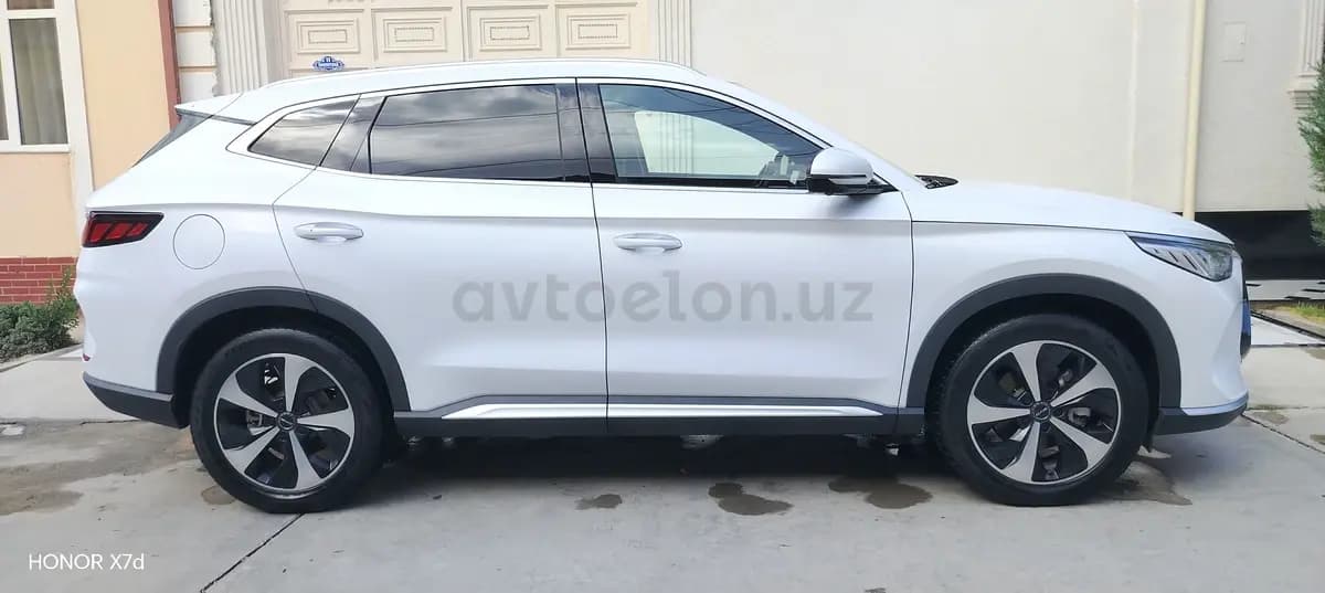 BYD Song Plus DM-i 2024 — 3