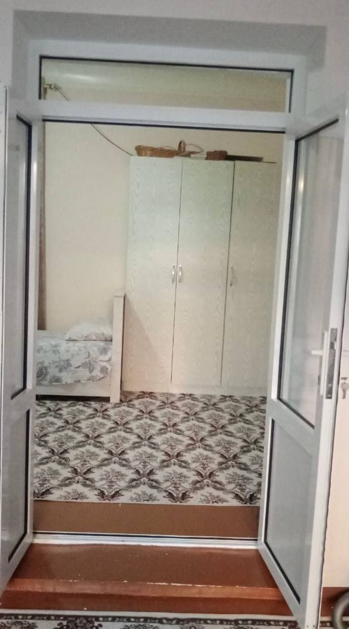 Hovli Sotiladi — 2