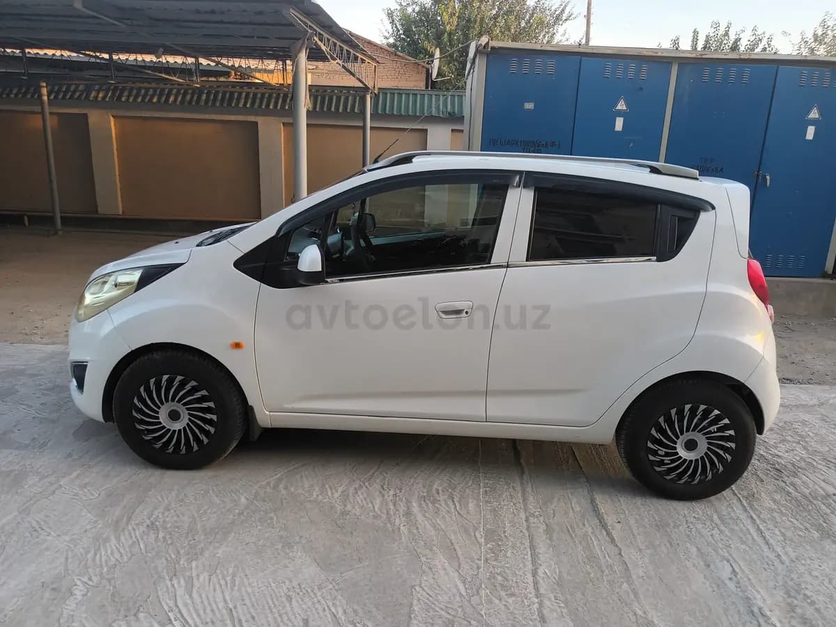 Chevrolet Spark, 3 позиция 2012 — 1