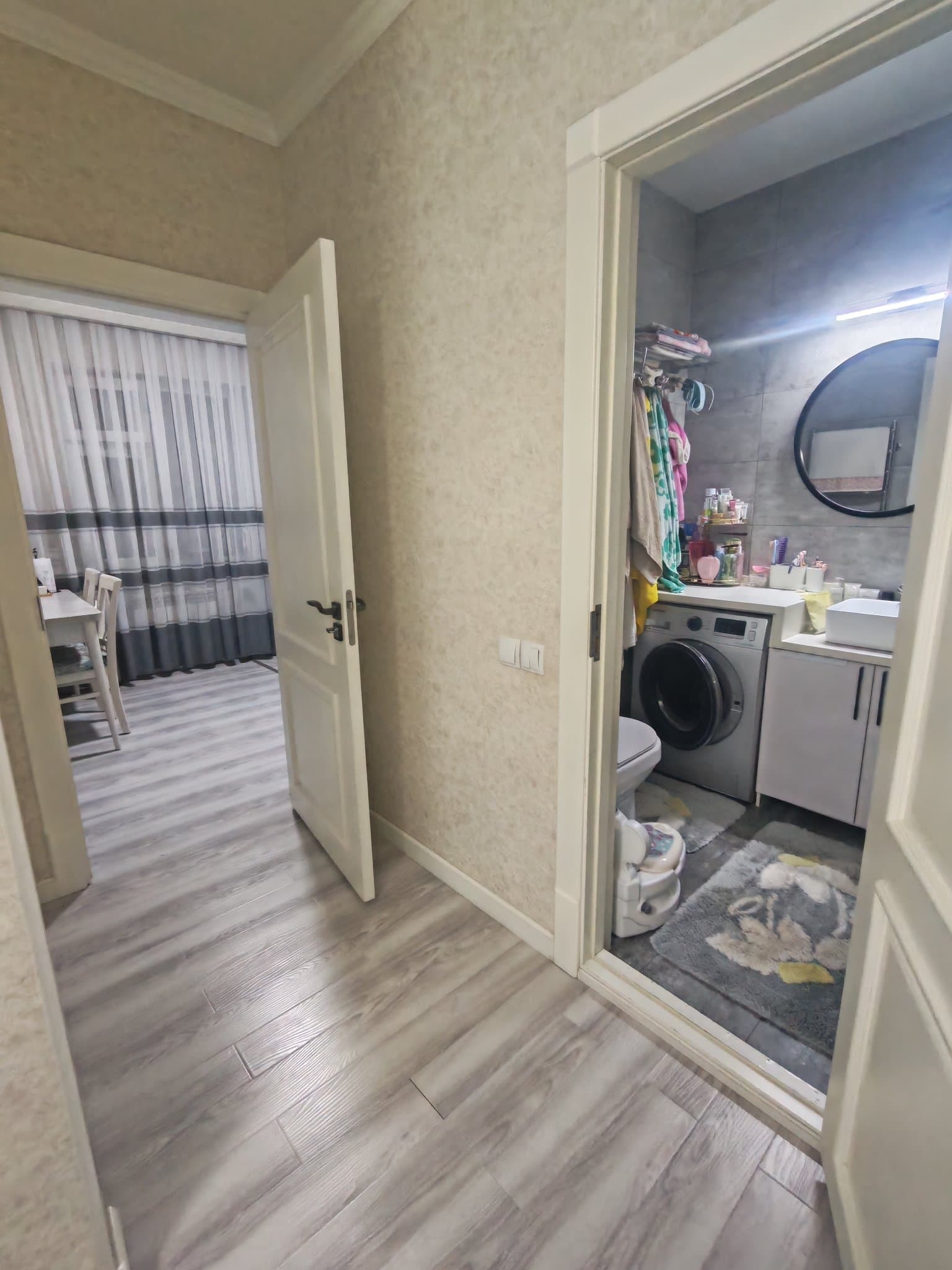 Sotiladi 8-hudud 3 etaj 2 xona 56 m2 66500y.e. mebel texnikasi bilan — 4
