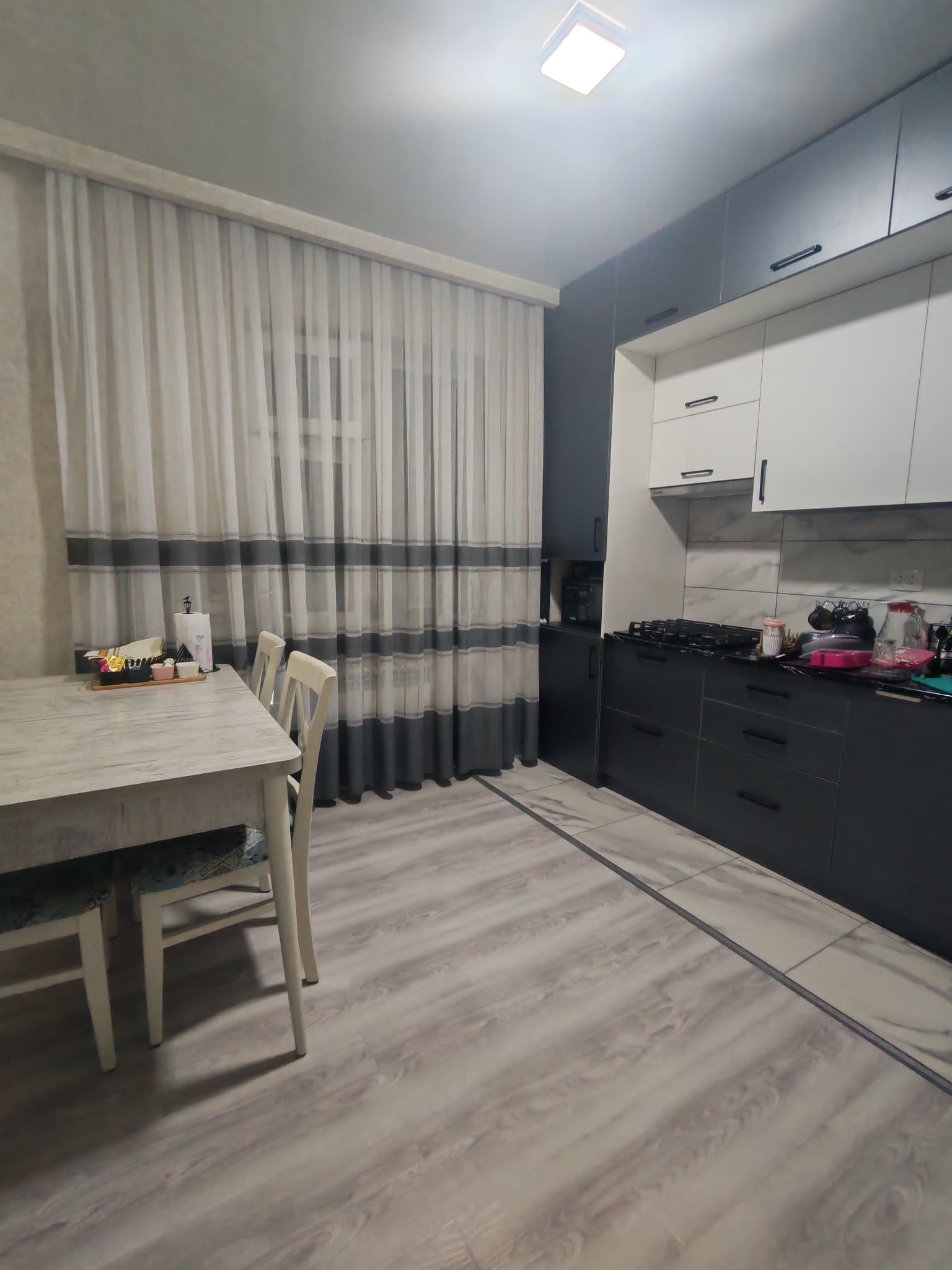 Sotiladi 8-hudud 3 etaj 2 xona 56 m2 66500y.e. mebel texnikasi bilan — 5