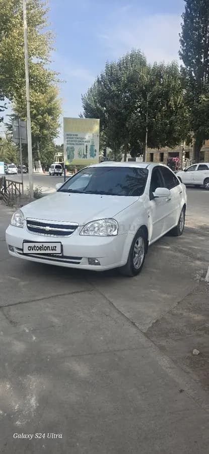 Chevrolet Lacetti, 1 позиция Газ-бензин 2011 — 2