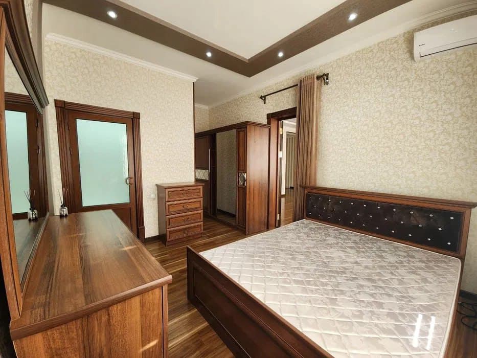 Жарарык, 7 xona, 440 m² · ID 30628 — 5