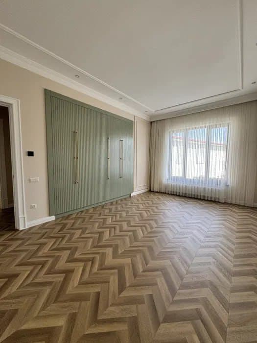 Луначарский, 7 xona, 470 m² · ID 26881 — 4