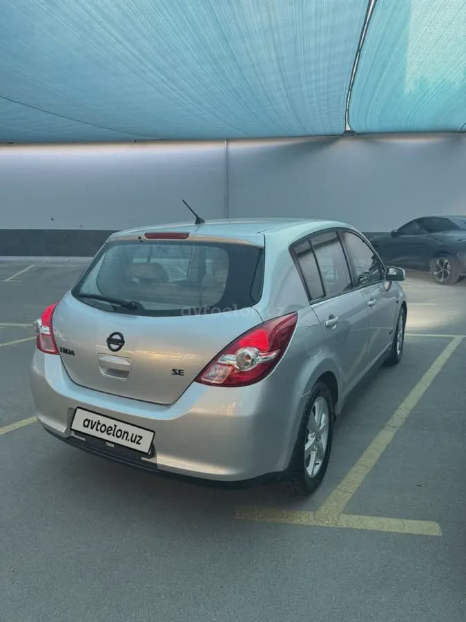 Nissan Tiida 2008 — 2
