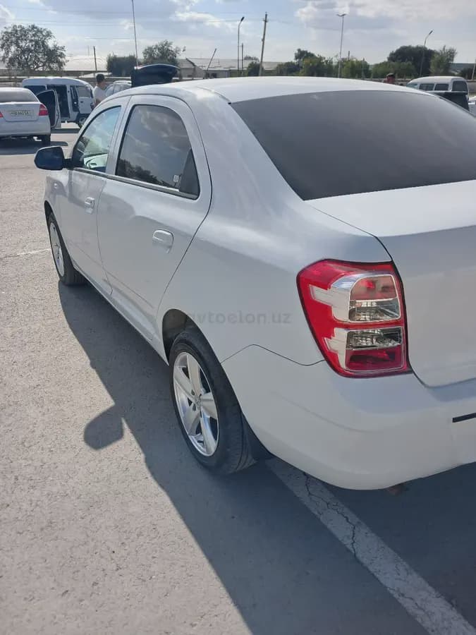 Chevrolet Cobalt, 4 позиция 2023 — 3