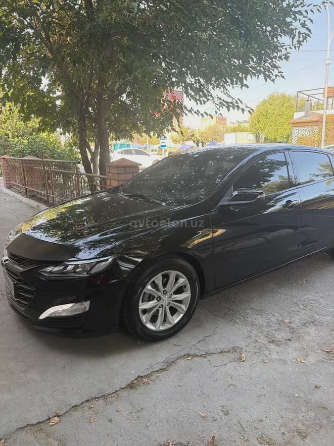 Chevrolet Malibu 2 2023 — 2