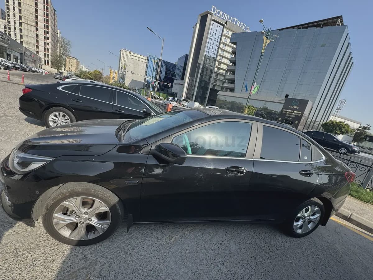 Chevrolet Onix 2025 — 2