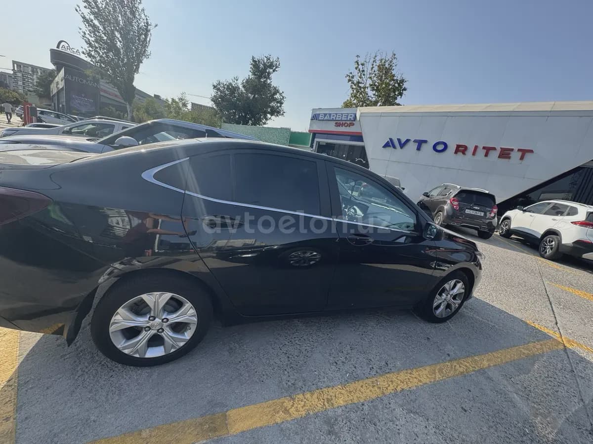 Chevrolet Onix 2025 — 4
