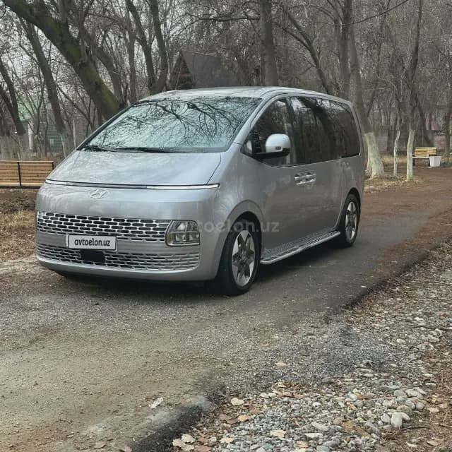 Hyundai Staria 2023 — 3